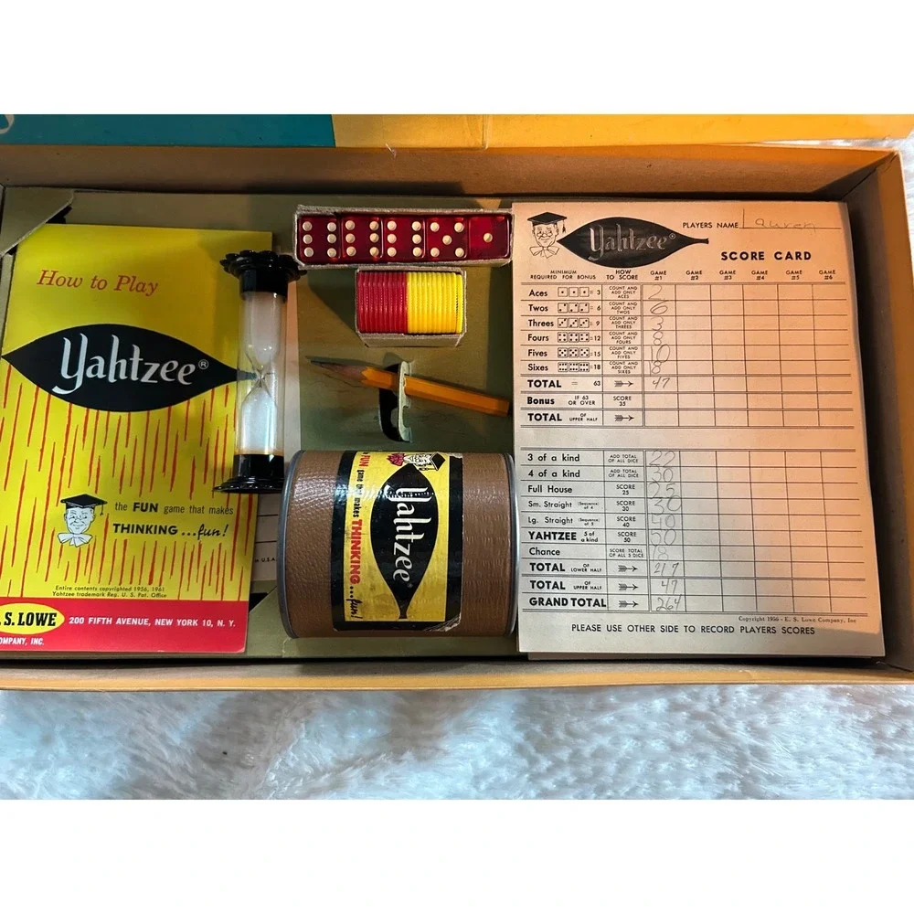 Vintage 1961 Yahtzee Board Game E.S. Lowe Co No 950 Classic Dice Game Complete - Picture 2 of 3